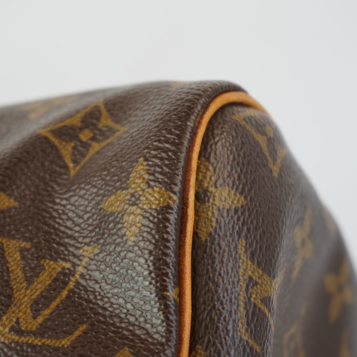 Louis Vuitton	Speedy 30