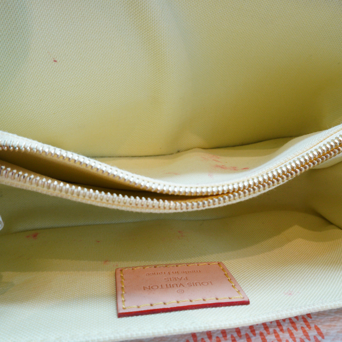 Louis Vuitton	Damierlicious Giant Pochette Metis East West bag Pastel Color Small GHW