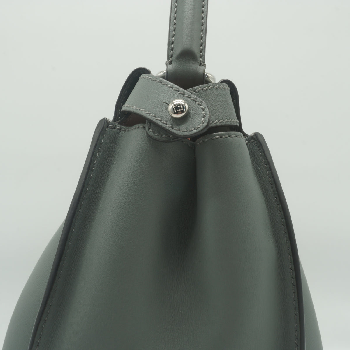 Fendi	Peekaboo handbag Medium Grey SHW