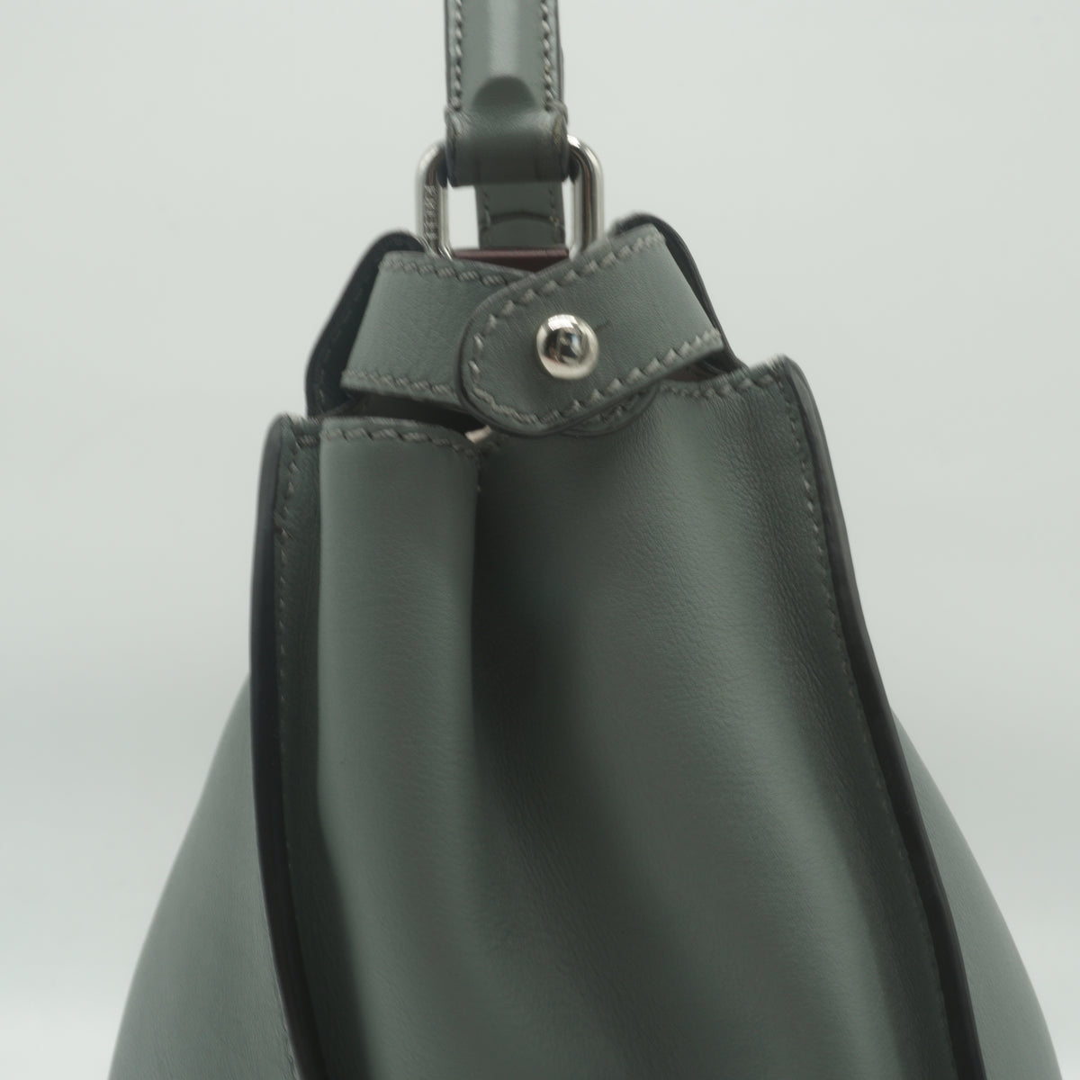 Fendi	Peekaboo handbag Medium Grey SHW
