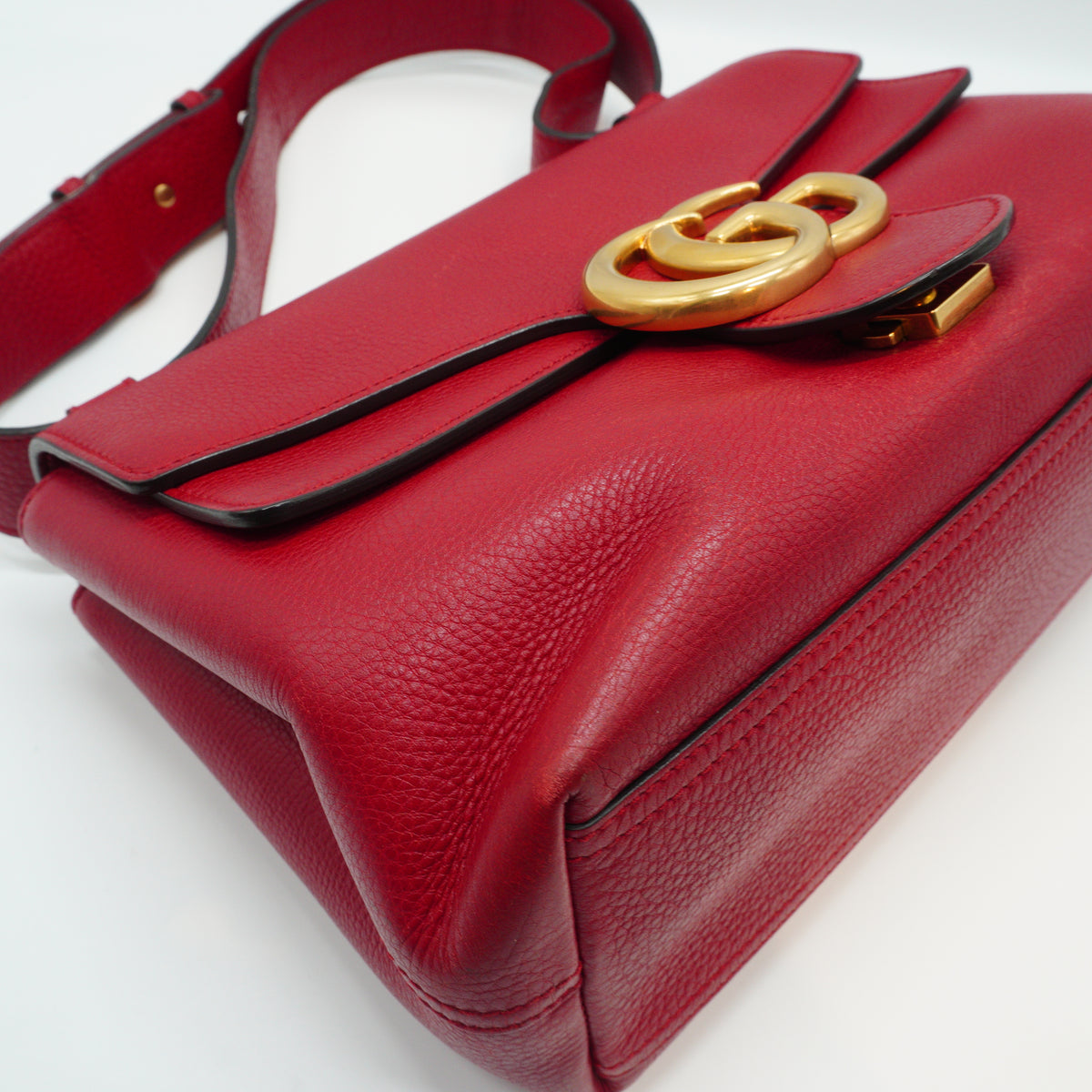 Gucci GG Marmont Red shoulder bag Medium GHW