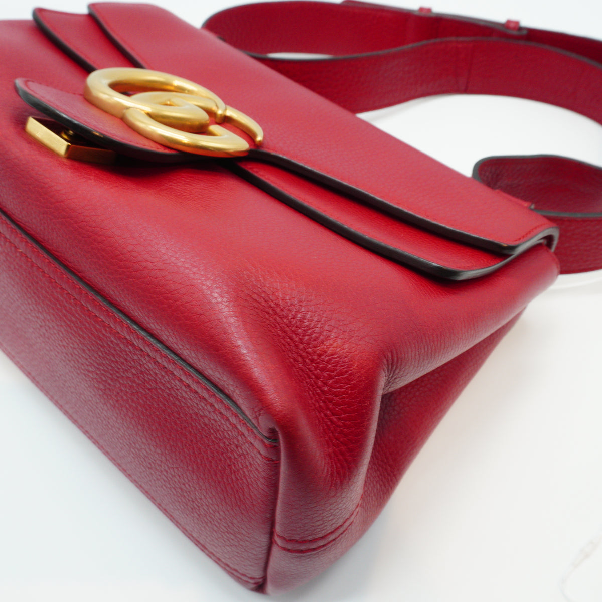 Gucci GG Marmont Red shoulder bag Medium GHW