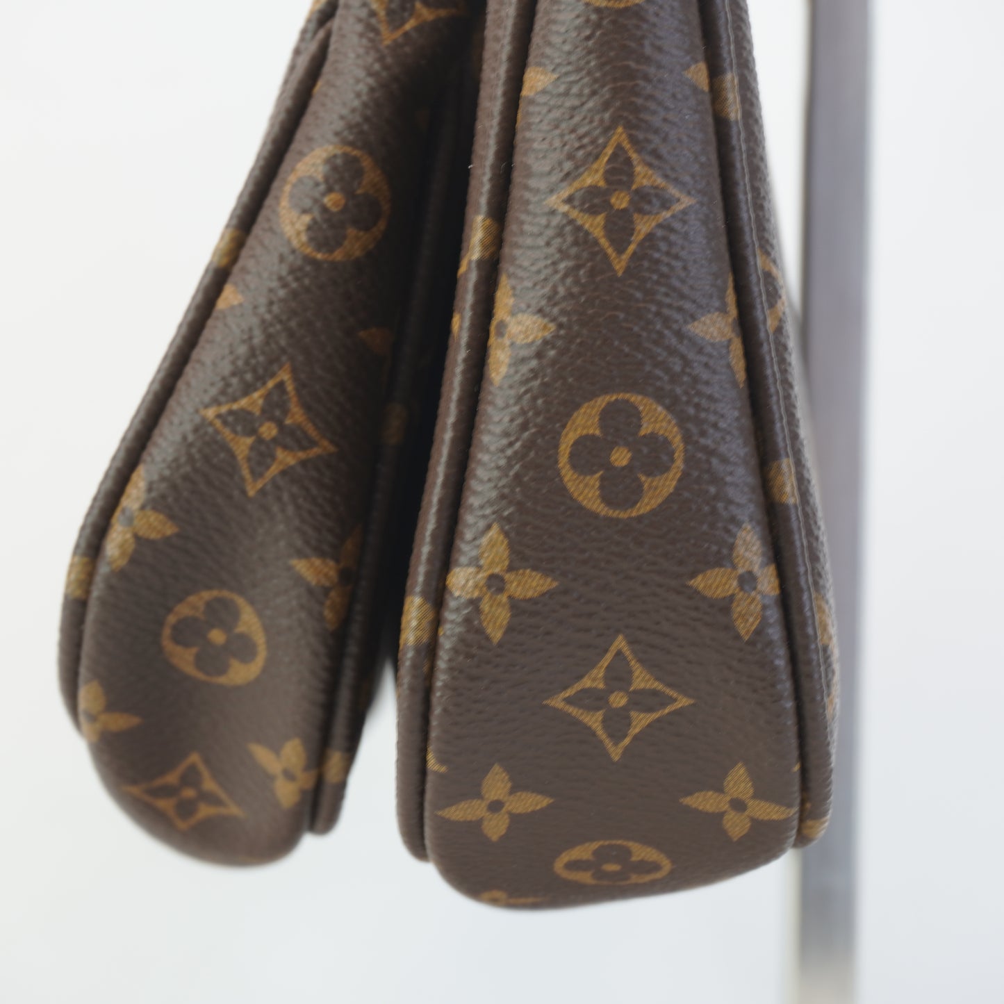Louis Vuitton	Multi Pochette Accessories