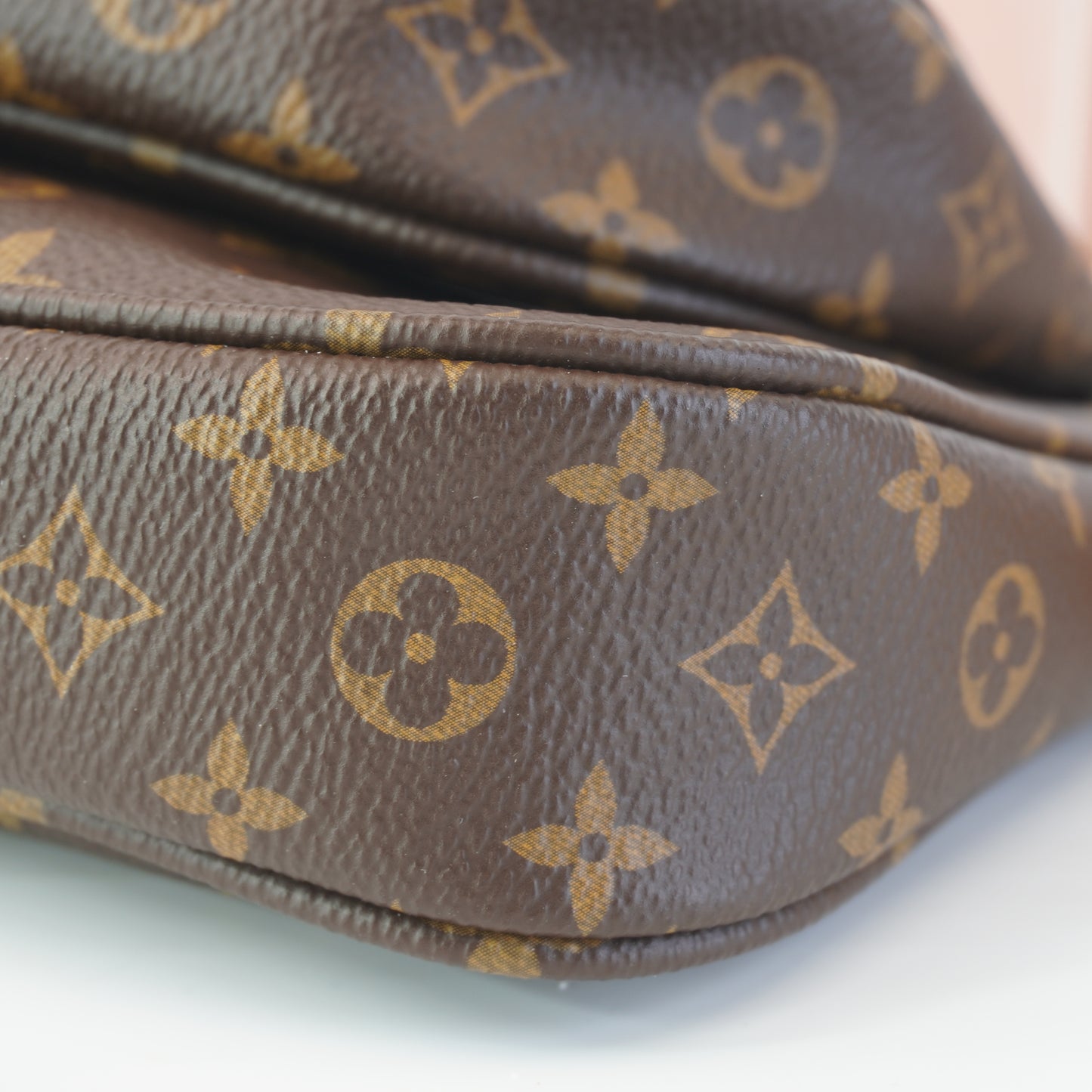 Louis Vuitton	Multi Pochette Accessories