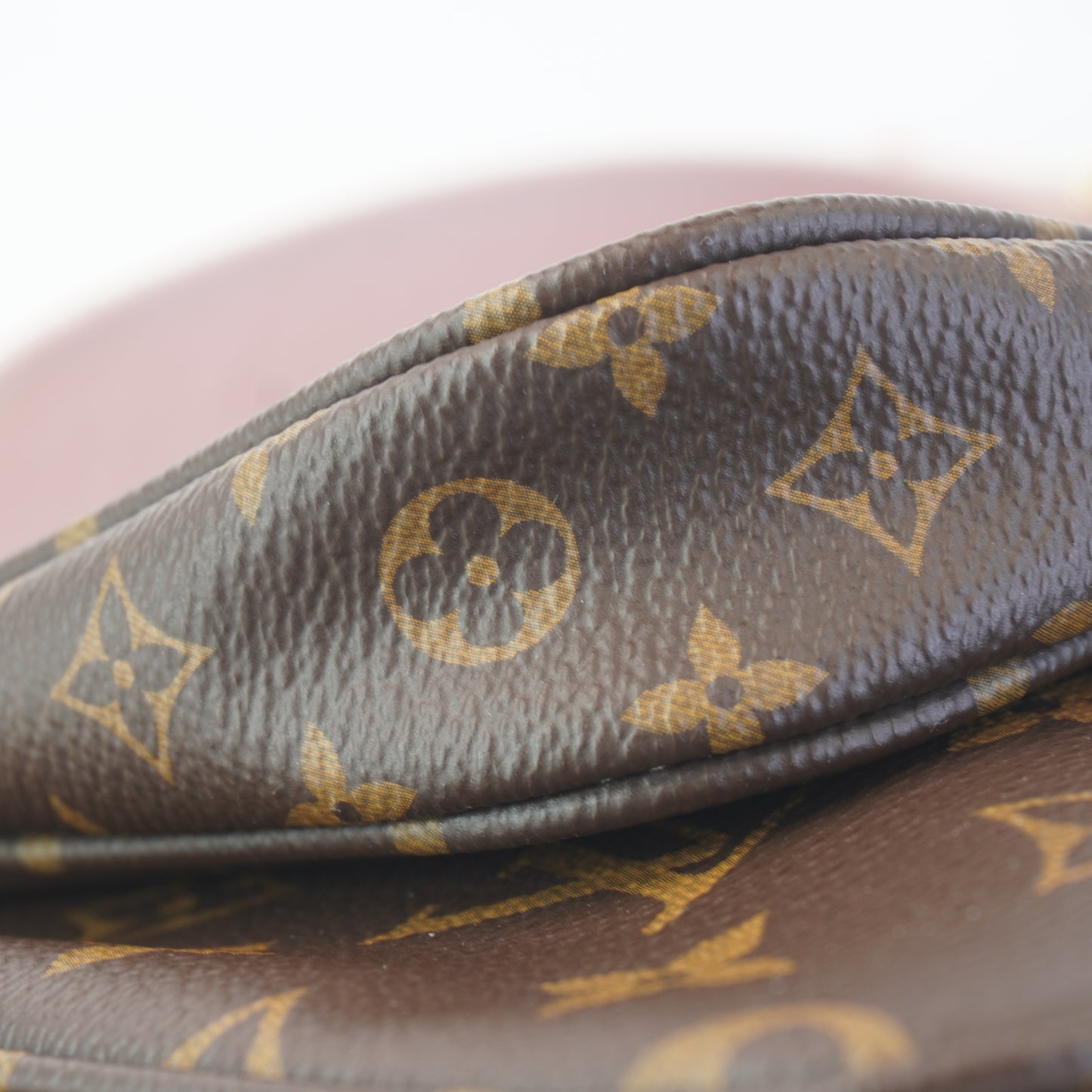 Louis Vuitton	Multi Pochette Accessories