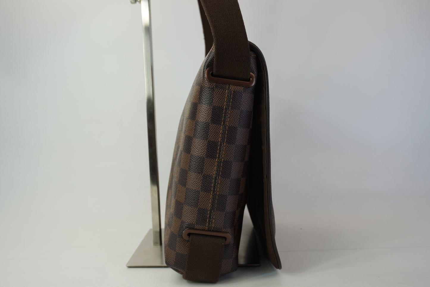 Louis Vuitton	Damier Brooklyn PM Messenger Bag