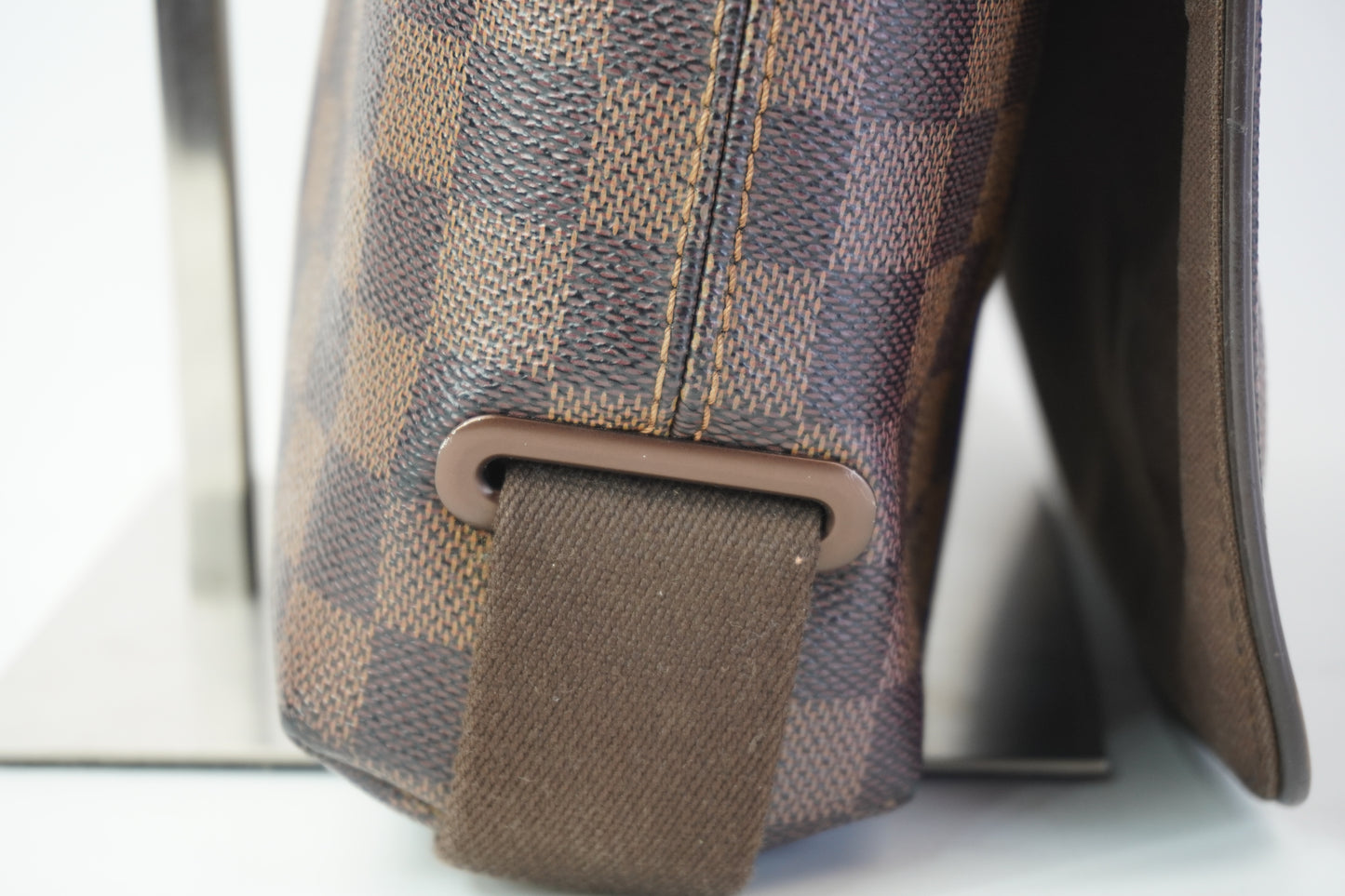 Louis Vuitton	Damier Brooklyn PM Messenger Bag