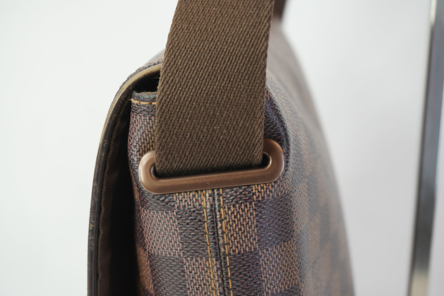 Louis Vuitton	Damier Brooklyn PM Messenger Bag