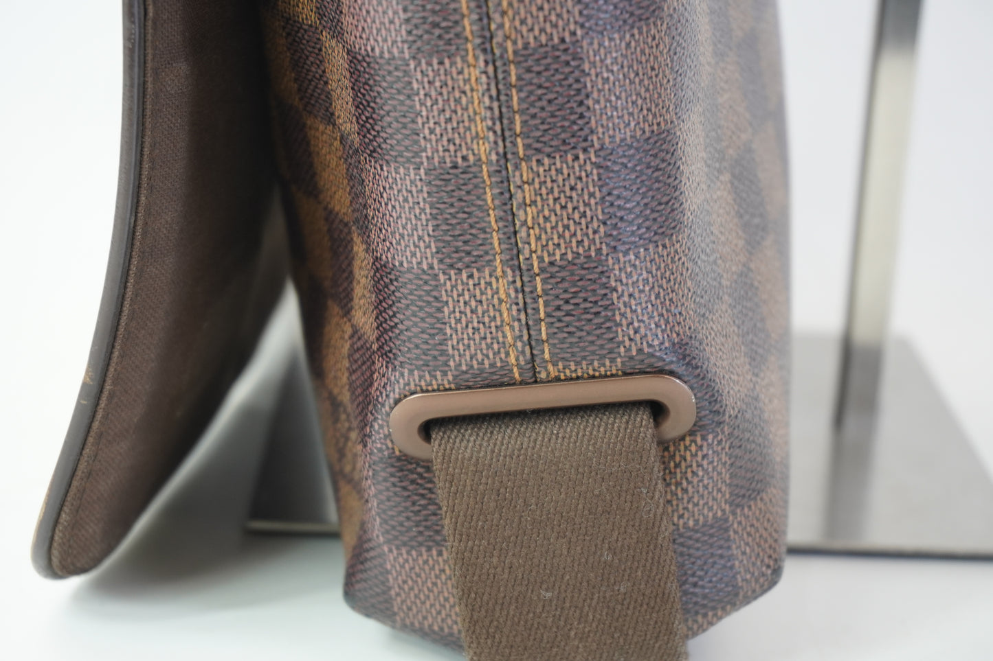 Louis Vuitton	Damier Brooklyn PM Messenger Bag