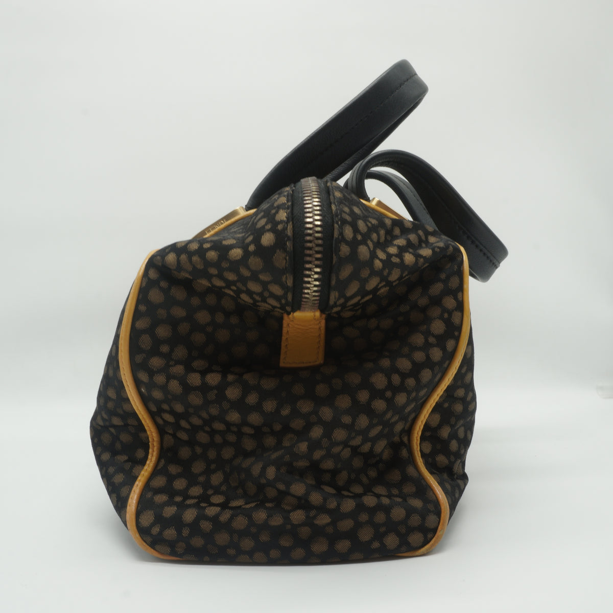 Fendi	Chameleon handbag brown pebble-patterned Medium GHW