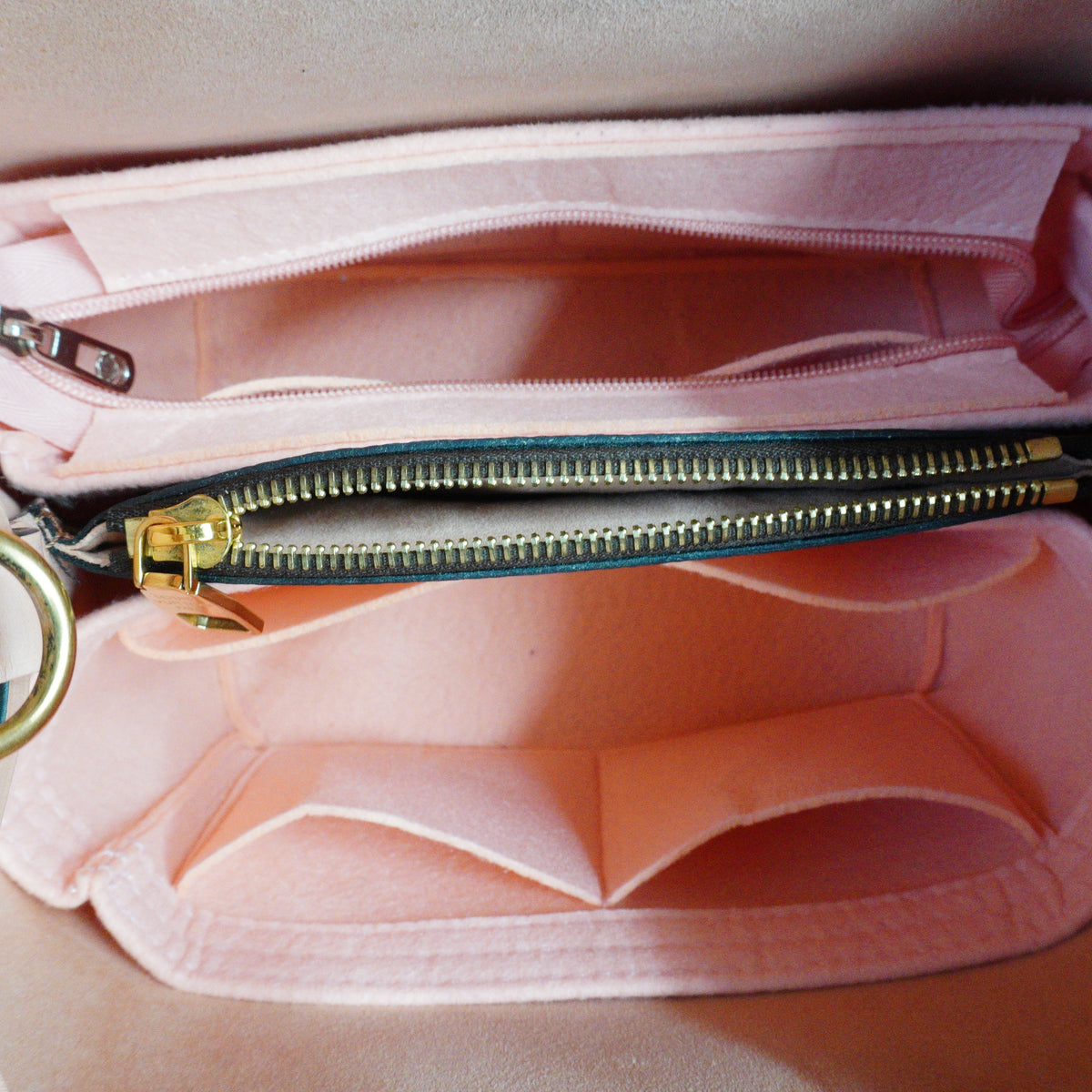 Louis Vuitton	NeoNeo MM Bag GHW