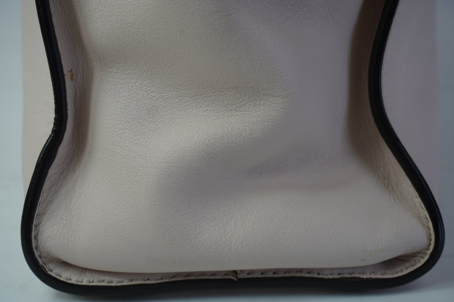 Fendi Peekaboo Top Handle GHW Medium