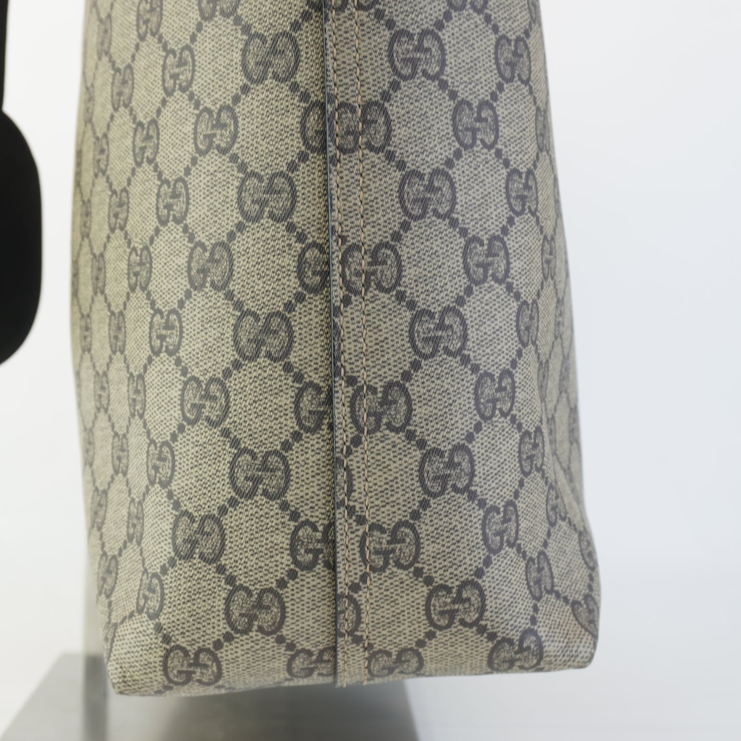 Gucci GG Supreme Reversible Tote Beige/Black