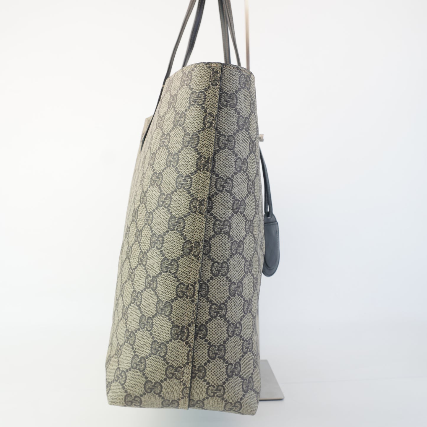 Gucci GG Supreme Reversible Tote Beige/Black