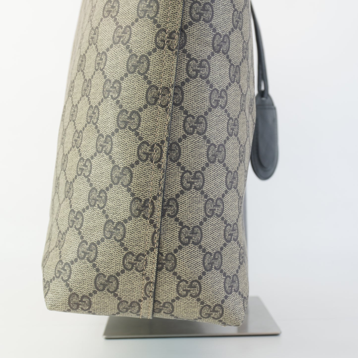 Gucci GG Supreme Reversible Tote Beige/Black