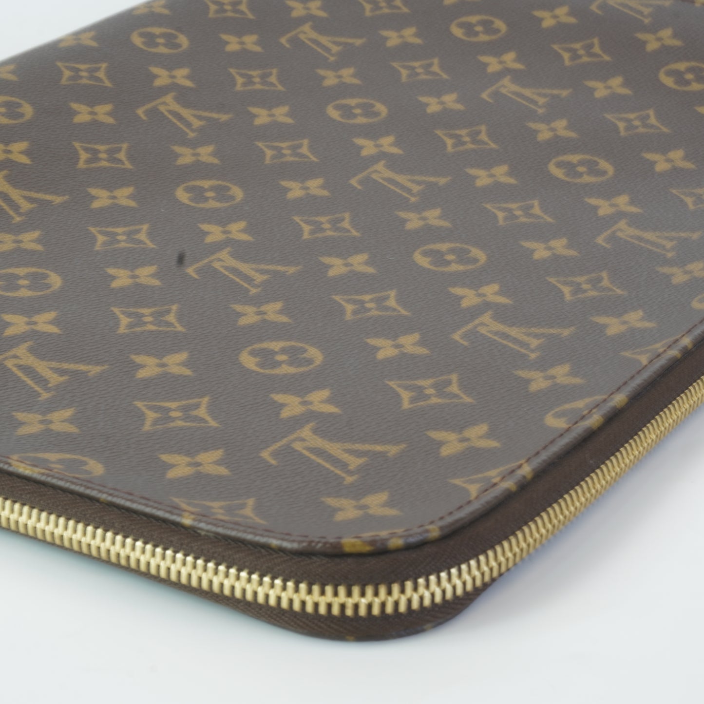 Louis vuitton	Poche Documents