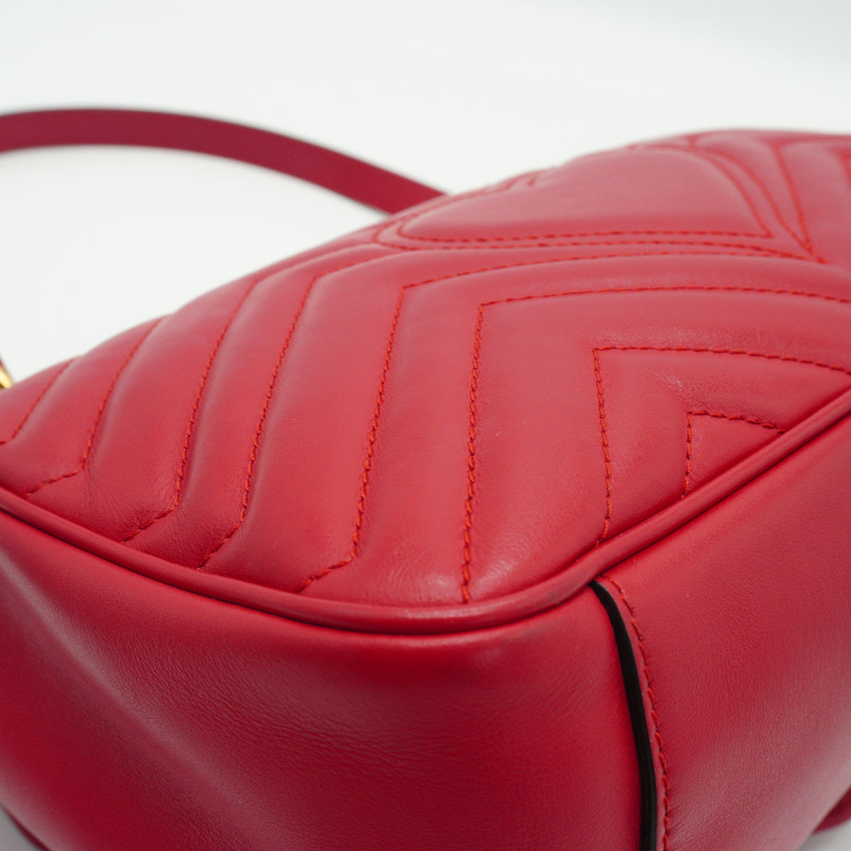 Gucci	GG Marmont Red Small GHW