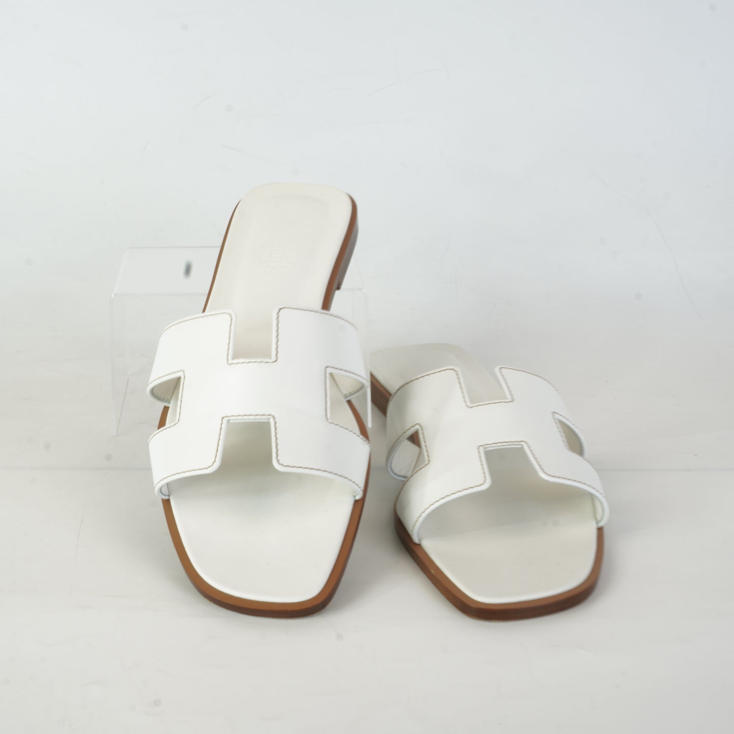 Hermes	Oran White