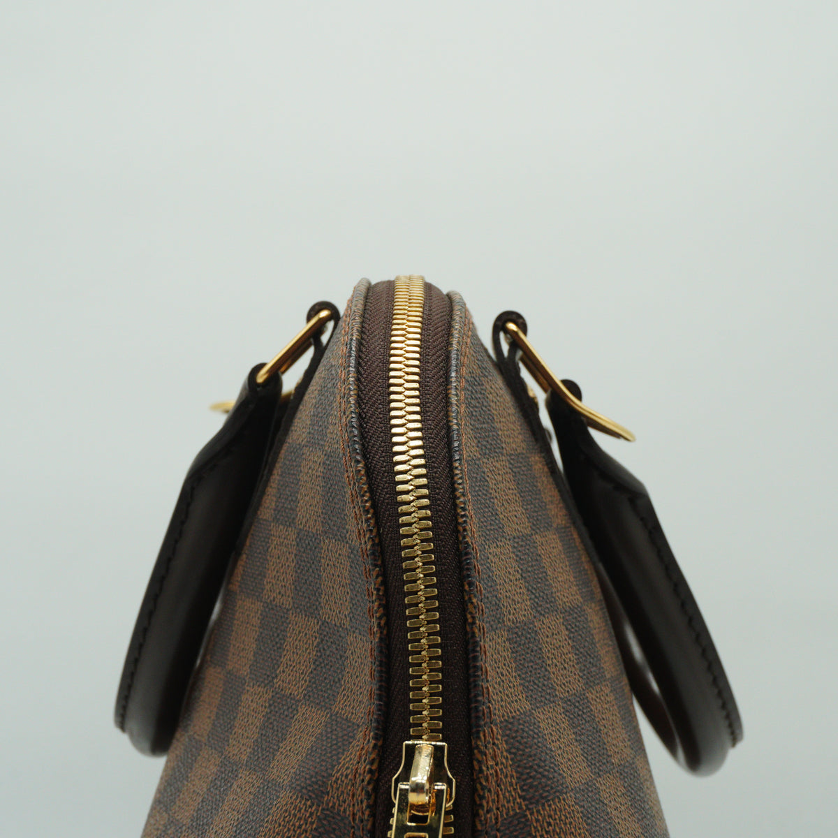 Louis Vuitton	Alma PM Damier Ebene GHW