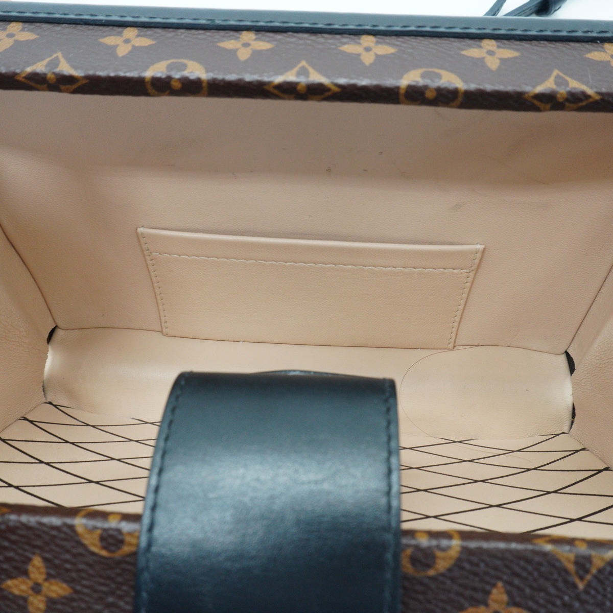 Louis Vuitton	Damier Tressage Petite Malle Mini GHW