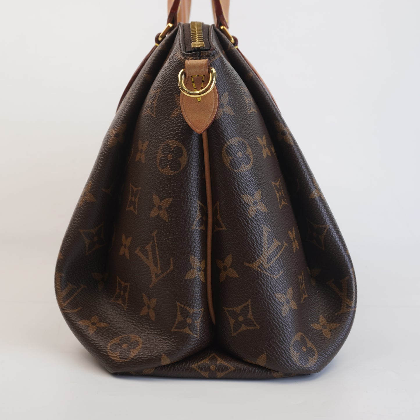 Louis Vuitton	Rivoli PM Mono