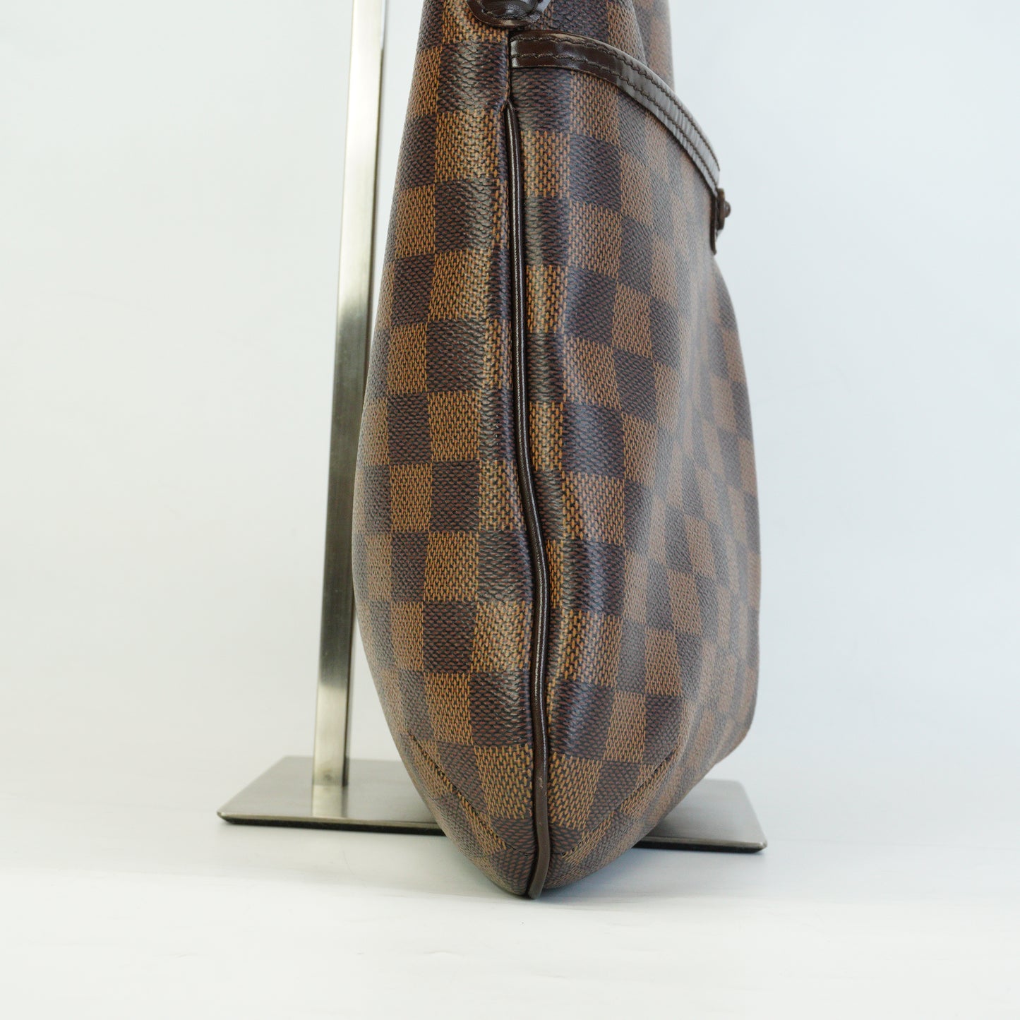 Louis Vuitton	Damier Ebene Bloomsbury PM Crossbody Meduim GHW