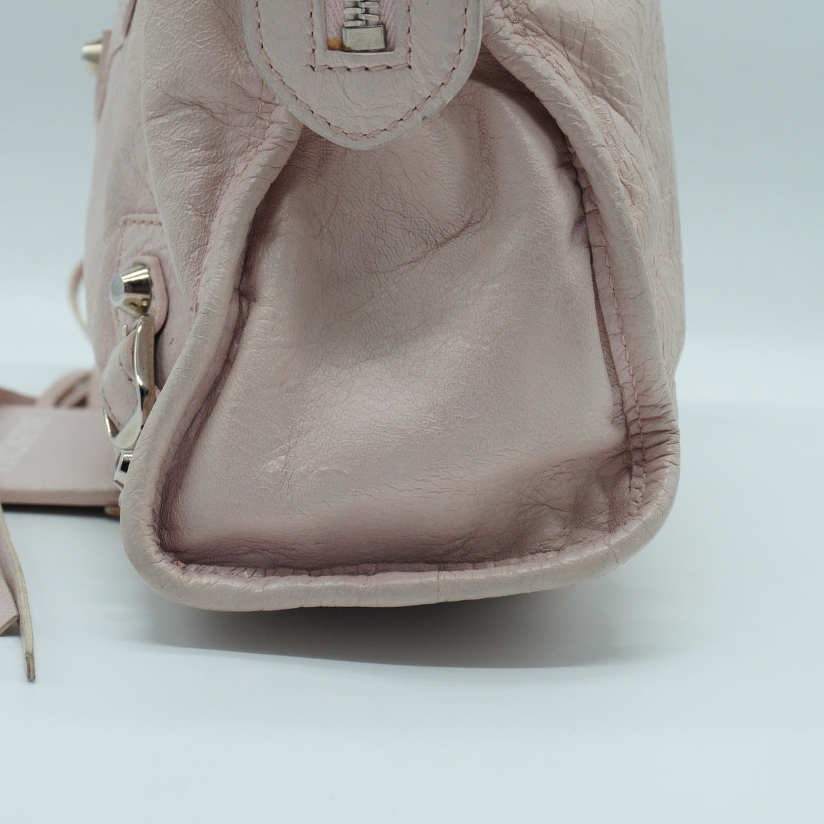 Balenciaga	Le City Small Distressed Leather Light Pink SHW