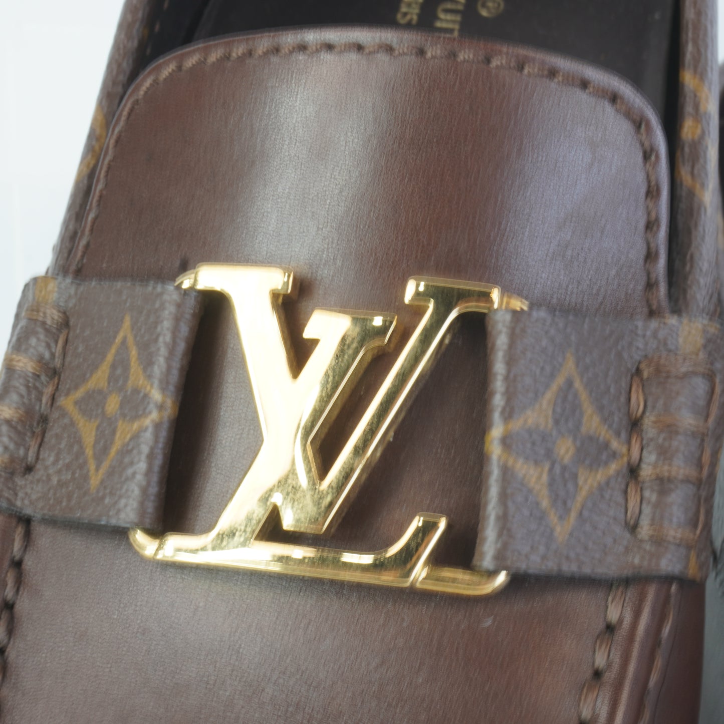 Louis Vuitton	Loafers
