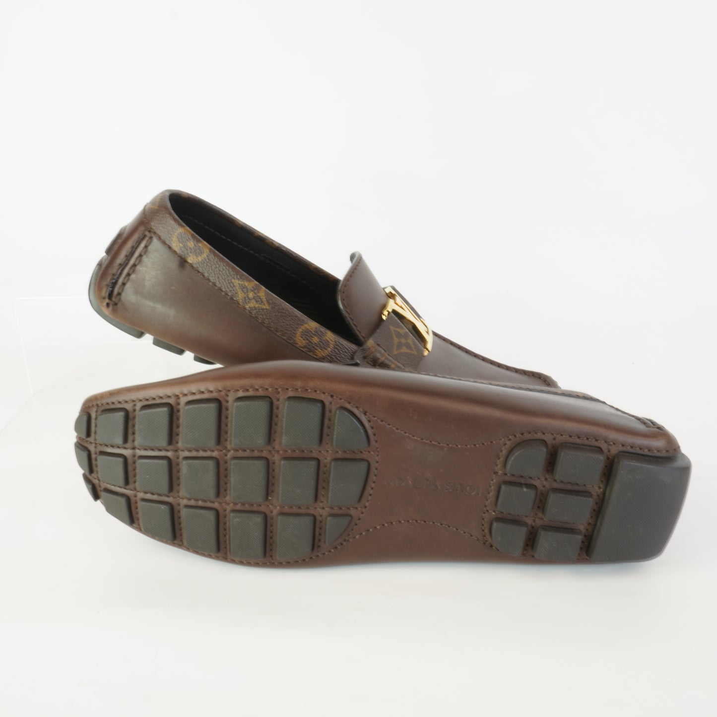 Louis Vuitton	Loafers