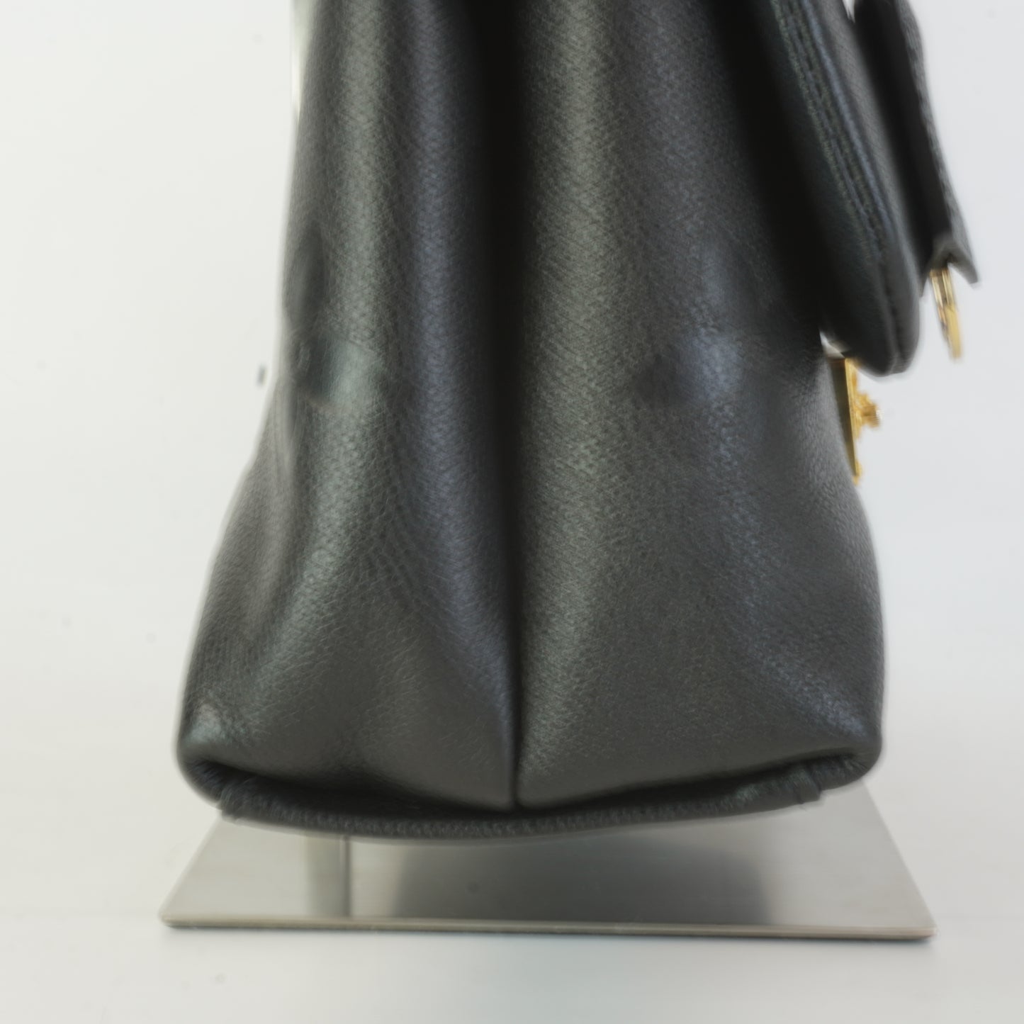 Louis Vuitton	Madeleine MM