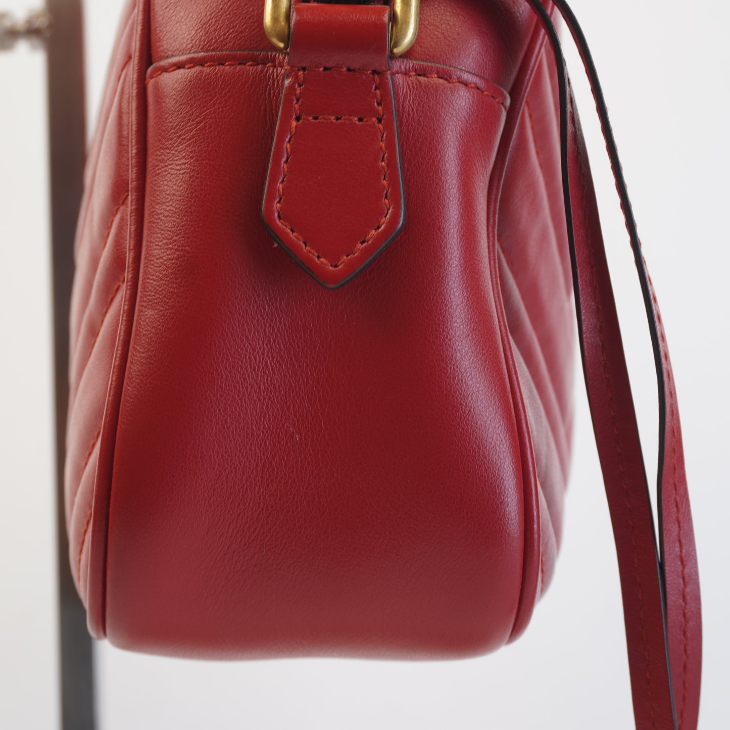 Gucci GG Marmont Matelasse Small Camera Bag Red