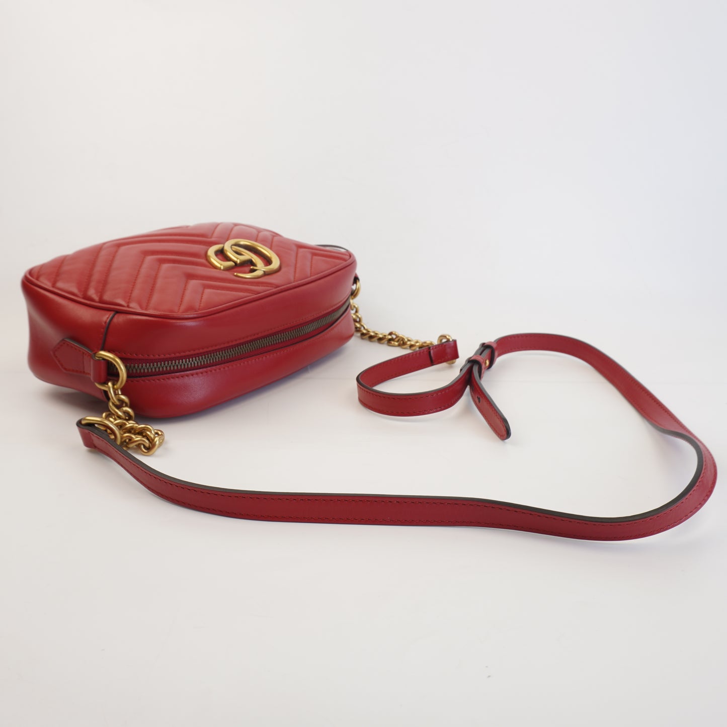 Gucci GG Marmont Matelasse Small Camera Bag Red