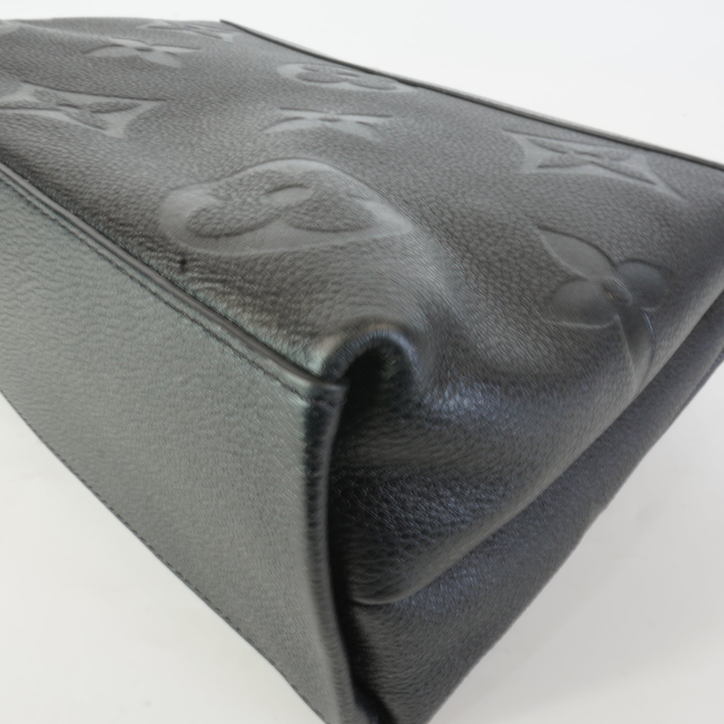 Louis Vuitton	Madeleine MM