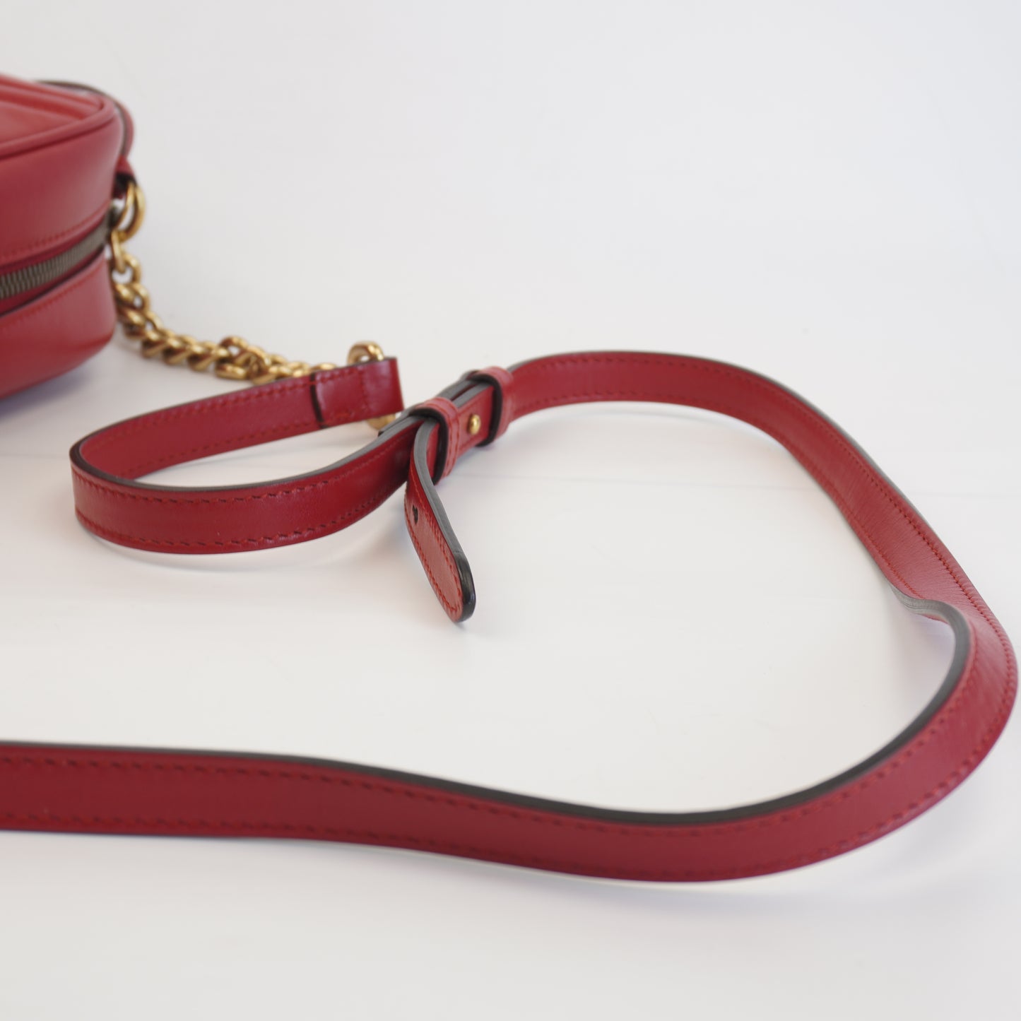 Gucci GG Marmont Matelasse Small Camera Bag Red