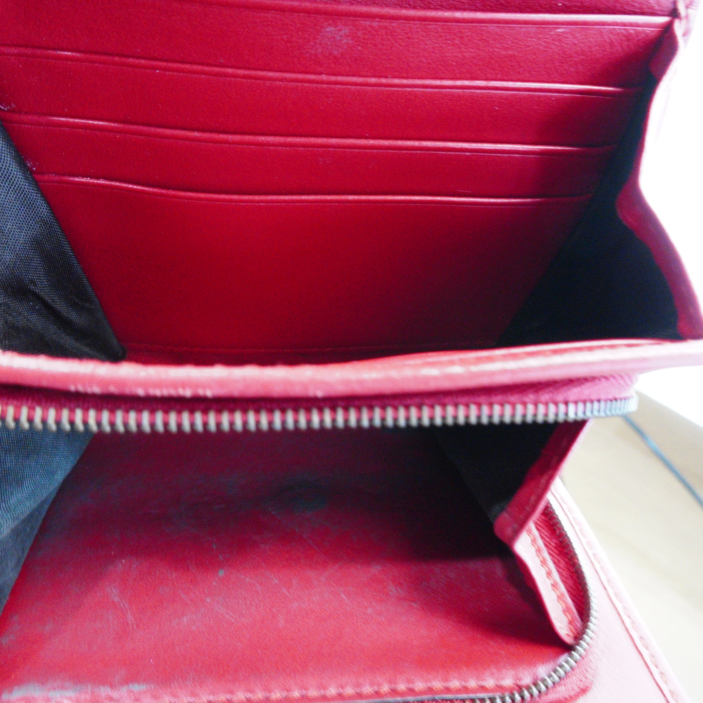 Gucci GG Marmont Matelasse Wallet Red GHW