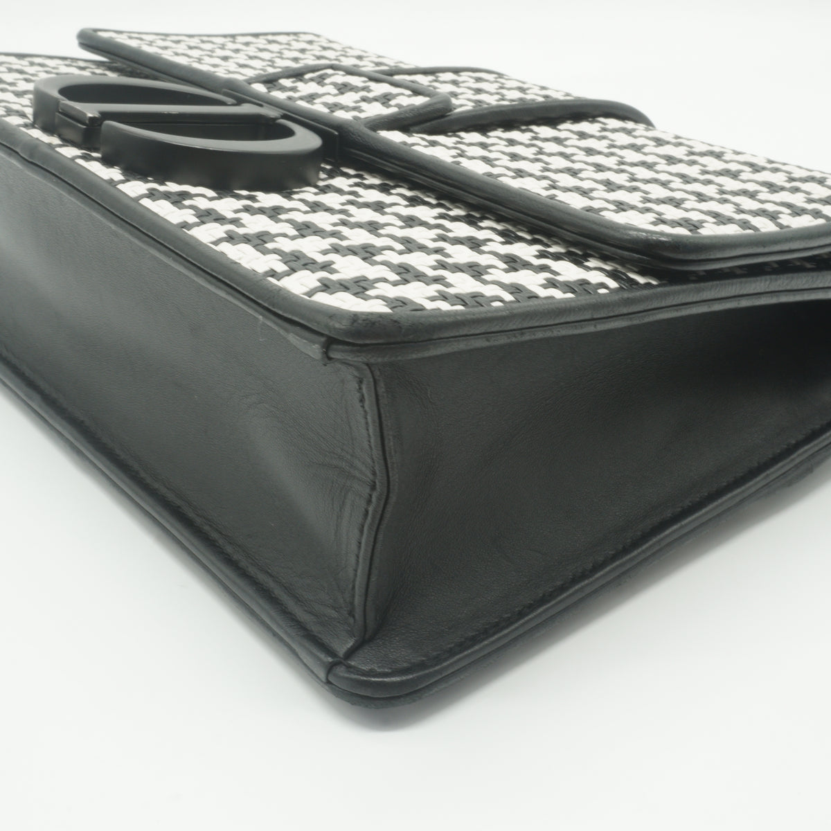 Dior	30 Montaigne Flap Bag Woven Black and White Small BHW
