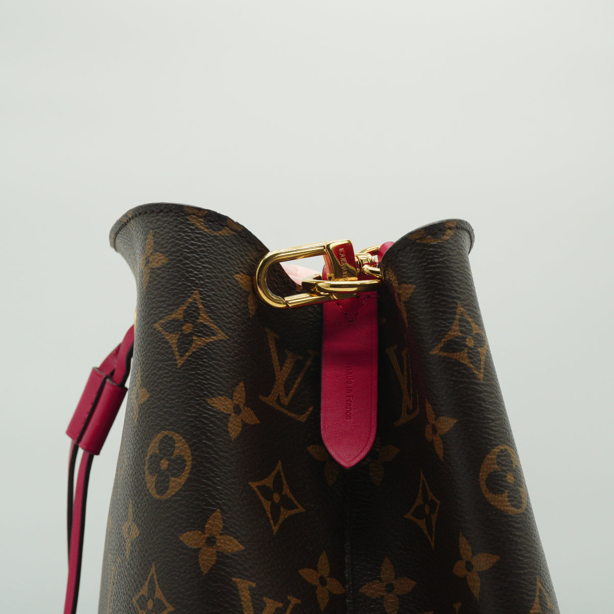 Louis Vuitton	NeoNoe MM Monogram Bucket bag Pink GHW