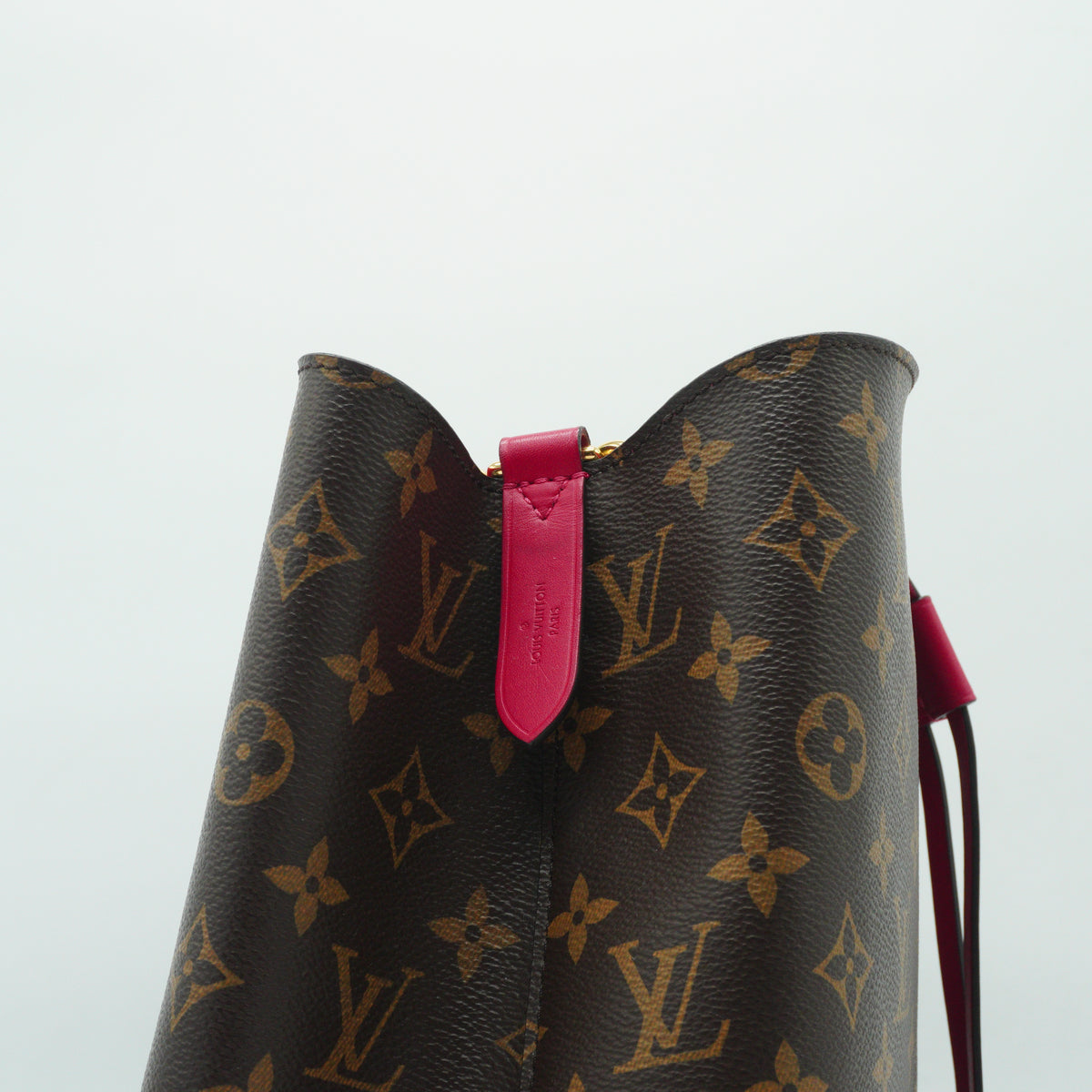 Louis Vuitton	NeoNoe MM Monogram Bucket bag Pink GHW