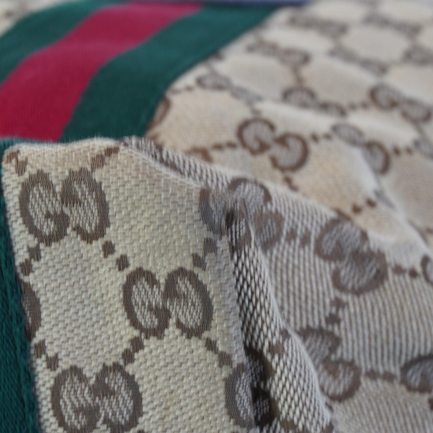 Gucci GG Canvas Jolie Web ote GHW Medium