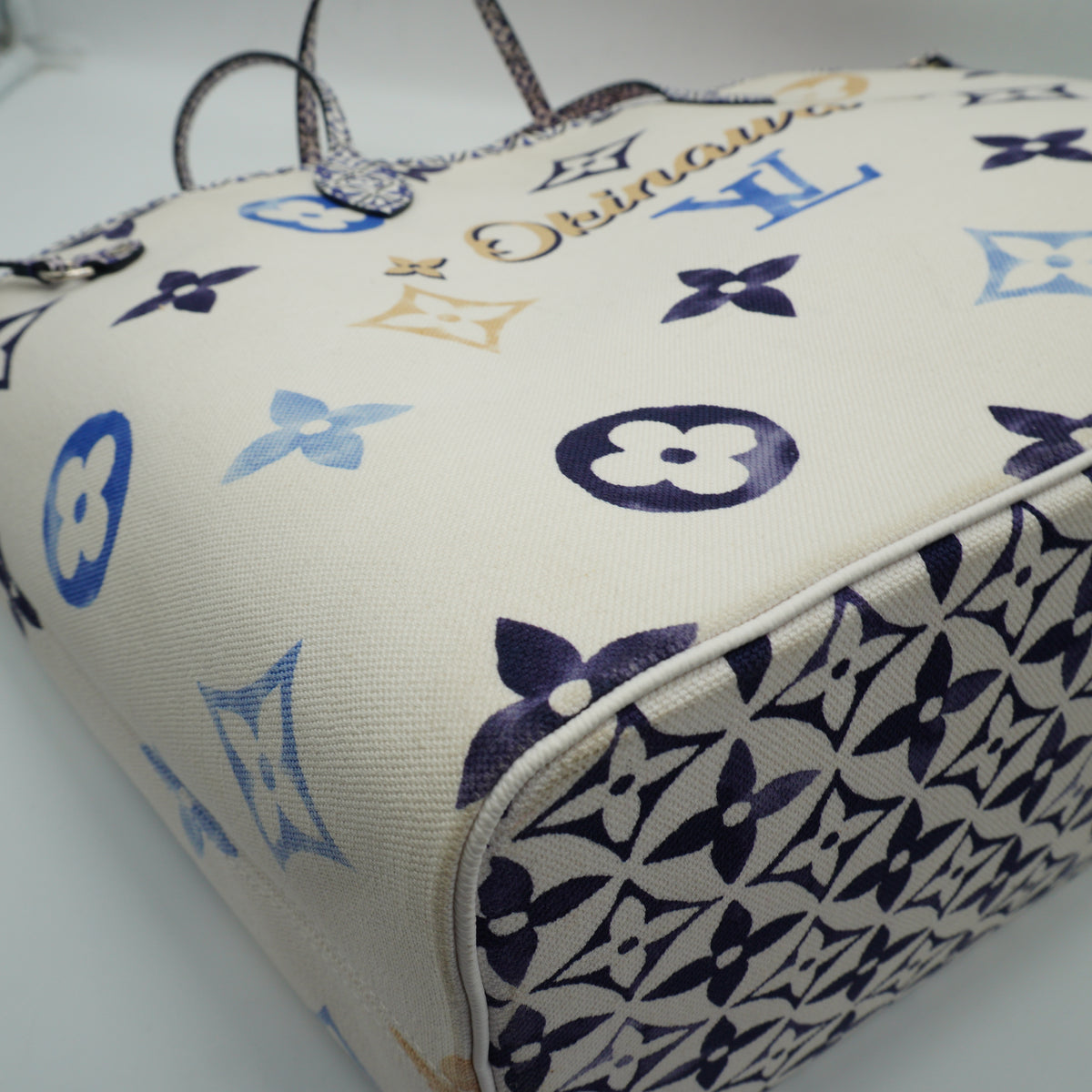 Louis Vuitton	Pool Okinawa Neverfull GM SHW