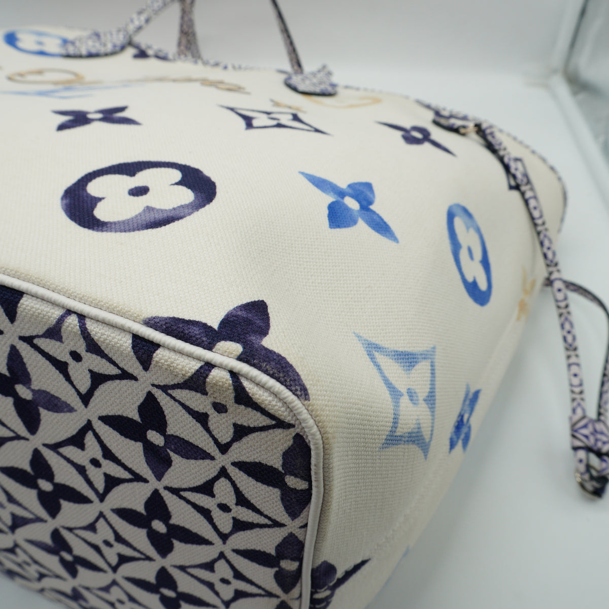 Louis Vuitton	Pool Okinawa Neverfull GM SHW