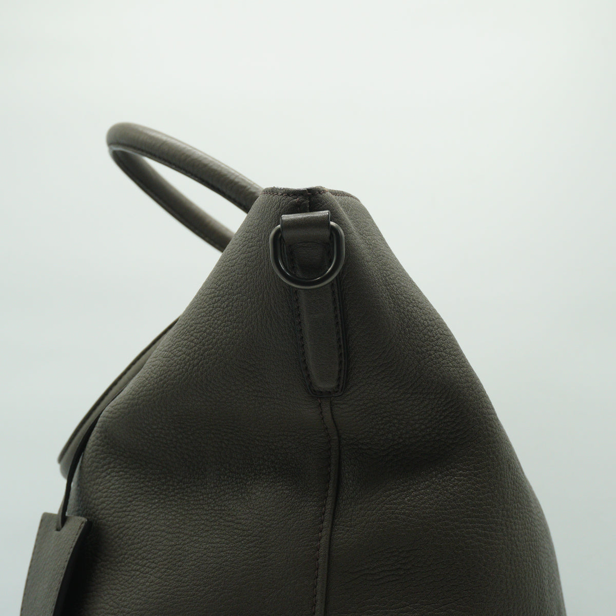 Prada	Vitello Daino Large Tote bag Argilla MW