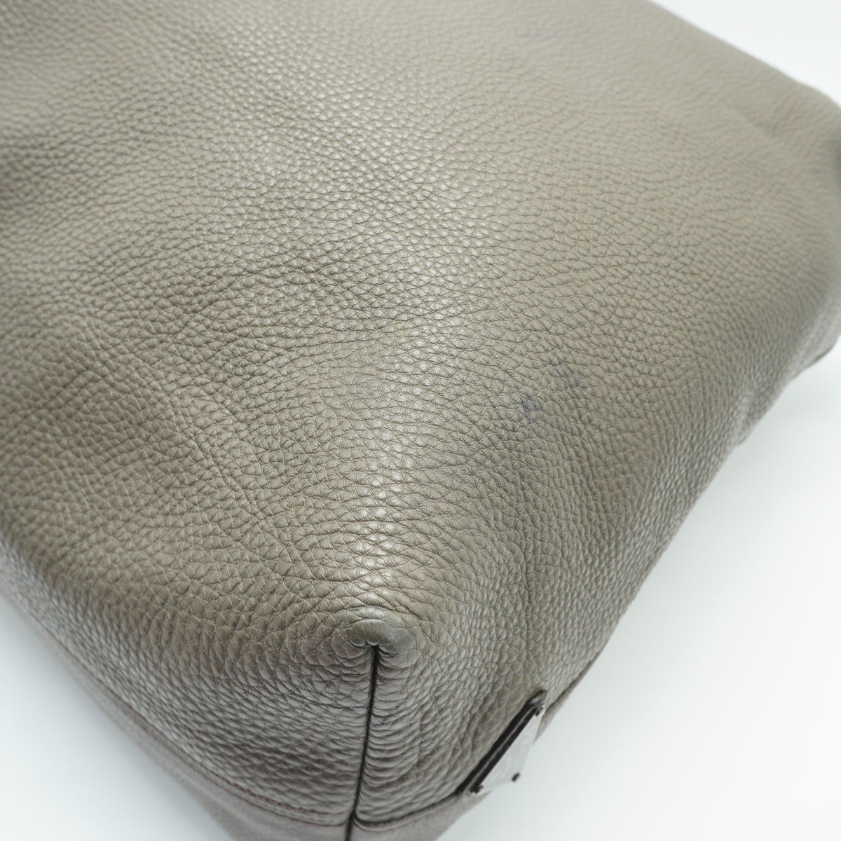 Prada	Vitello Daino Large Tote bag Argilla MW