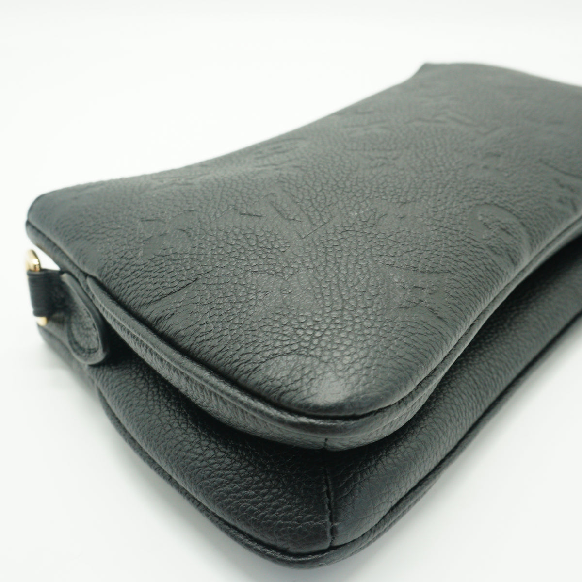 Louis Vuitton	Pochette Liv Monogram Small Black GHW