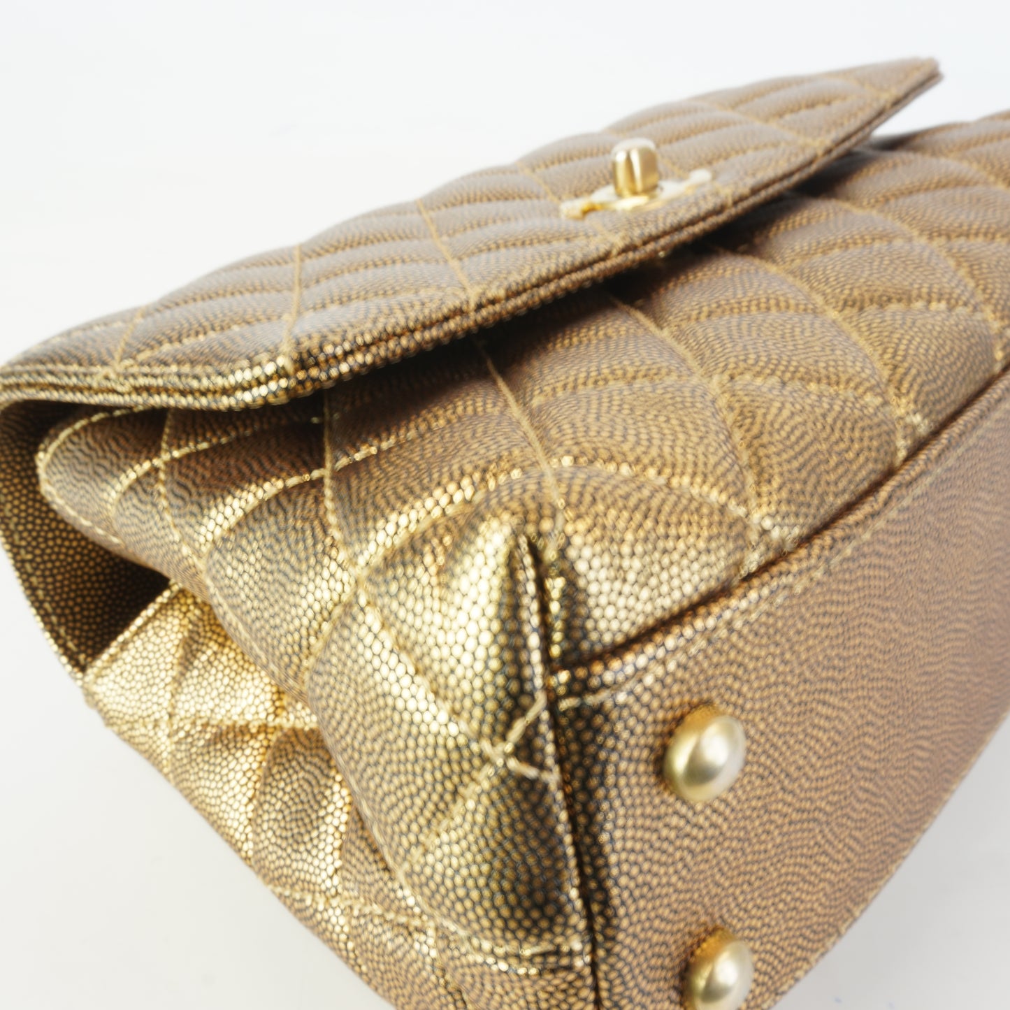 Chanel	Gold Coco