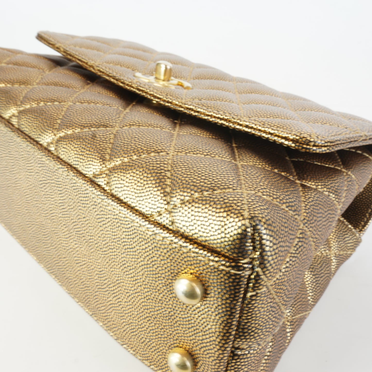 Chanel	Gold Coco