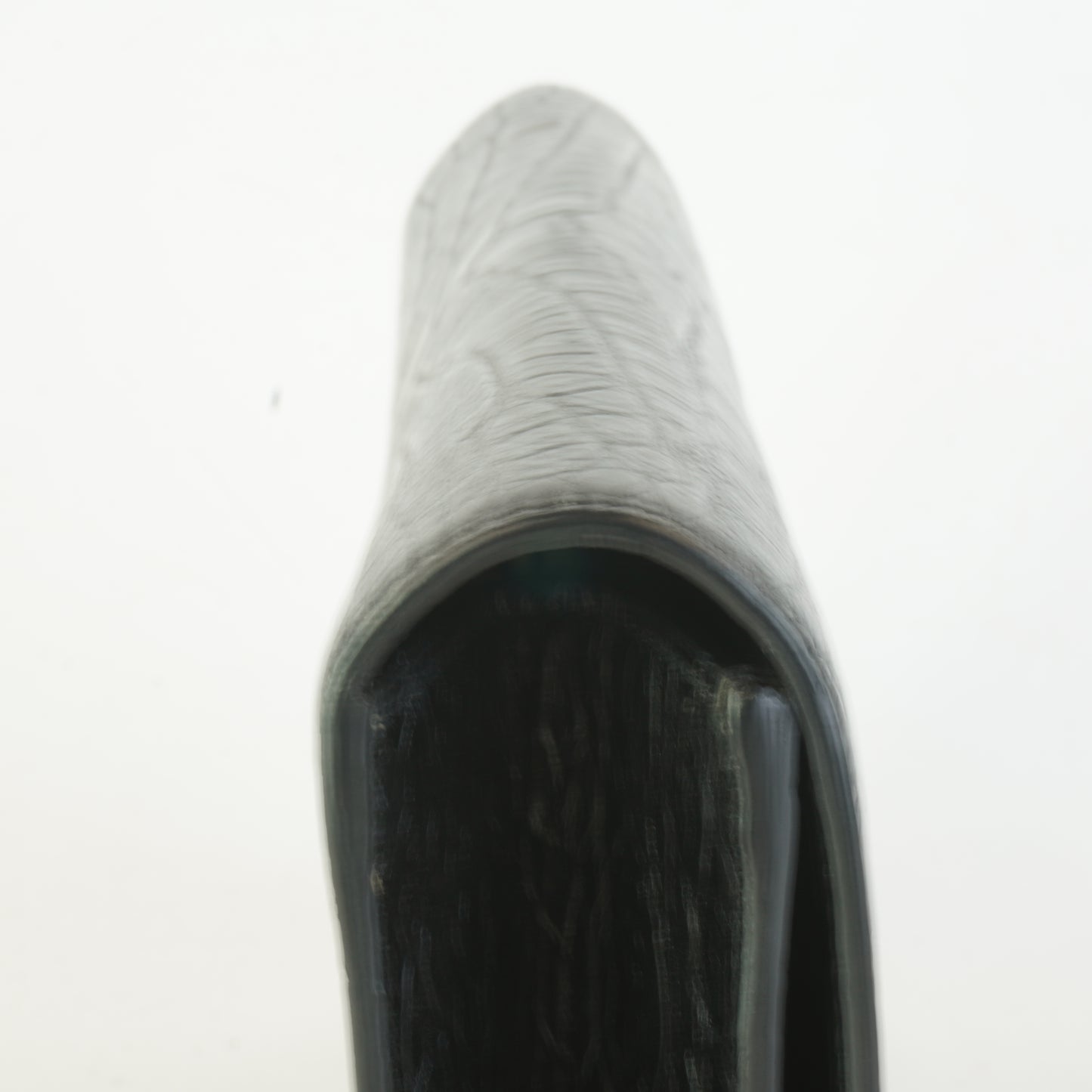 YSL	Croc-Embossed Clutch Black