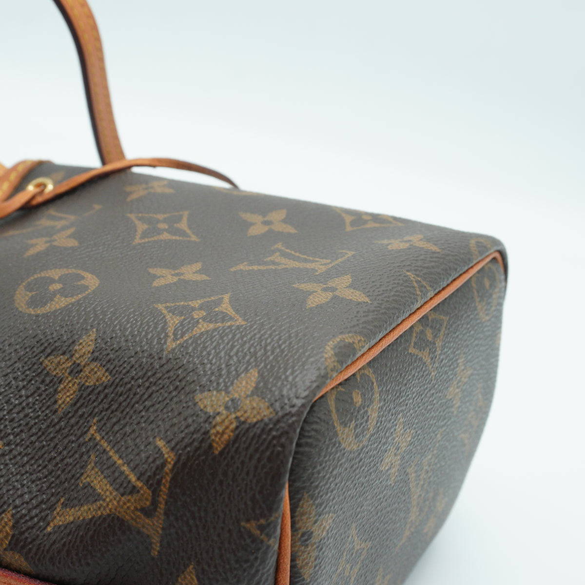Louis Vuitton	Nano Noe Bucket Monogram GHW
