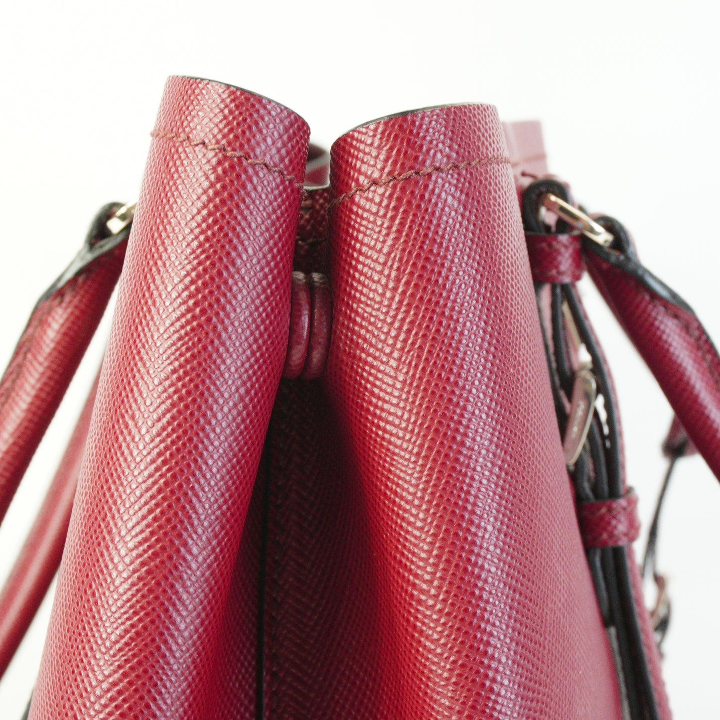 Prada	Saffiano Double Tote Large Burgundy SHW