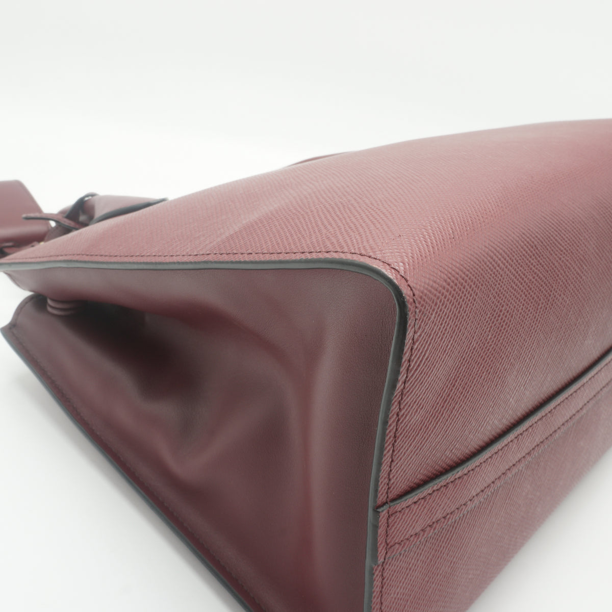 Prada	Saffiano Cuir Monochrome Medium Top Handle Burgundy GHW